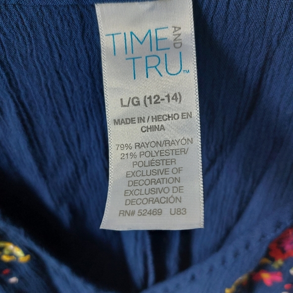 Time & Tru - Blue Floral Tunic Blouse - Picture 5 of 5